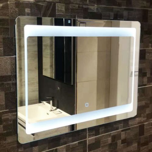 Fürdőszoba tükör világítással 