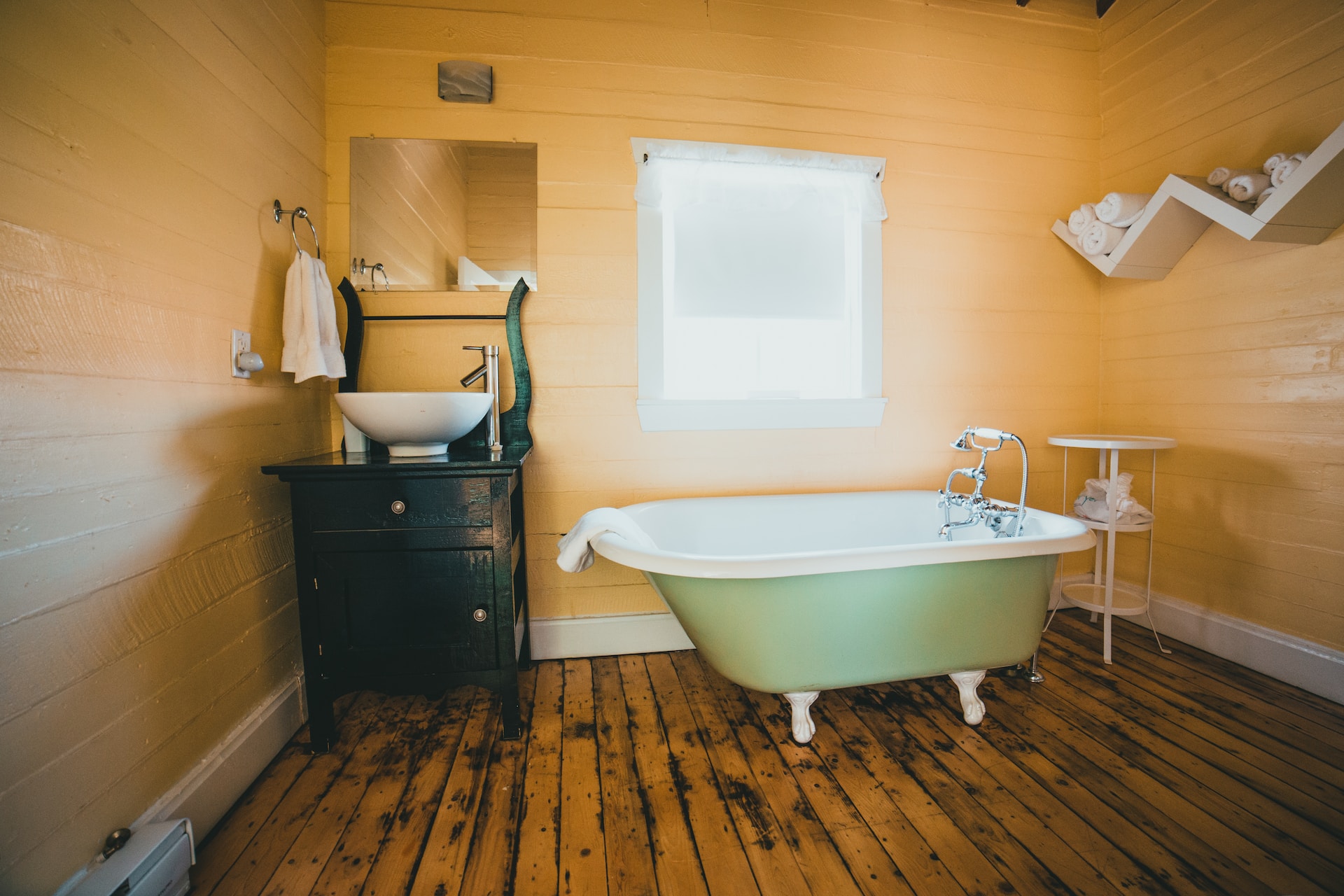10 egyszerű lépés, hogy a fürdőszobát luxus szentéllyé alakítsa át